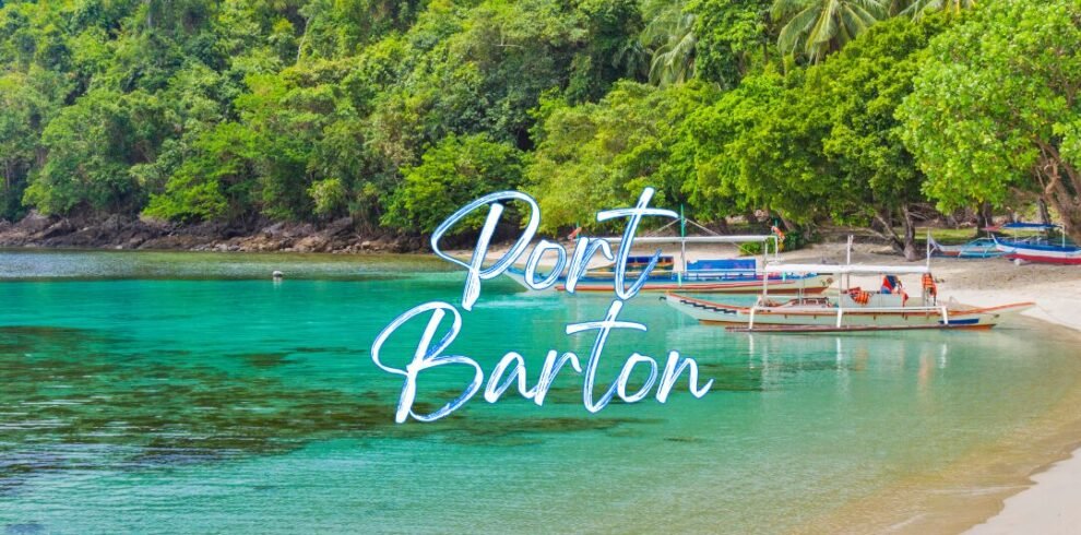 Red and White Christmas Sale Instagram Post (10)